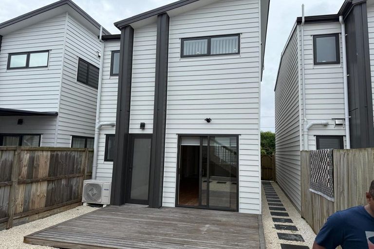 Photo of property in 105 Grove Road, Papakura, 2110