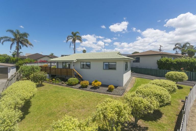 Photo of property in 3 Glenhaven Place, Te Atatu Peninsula, Auckland, 0610