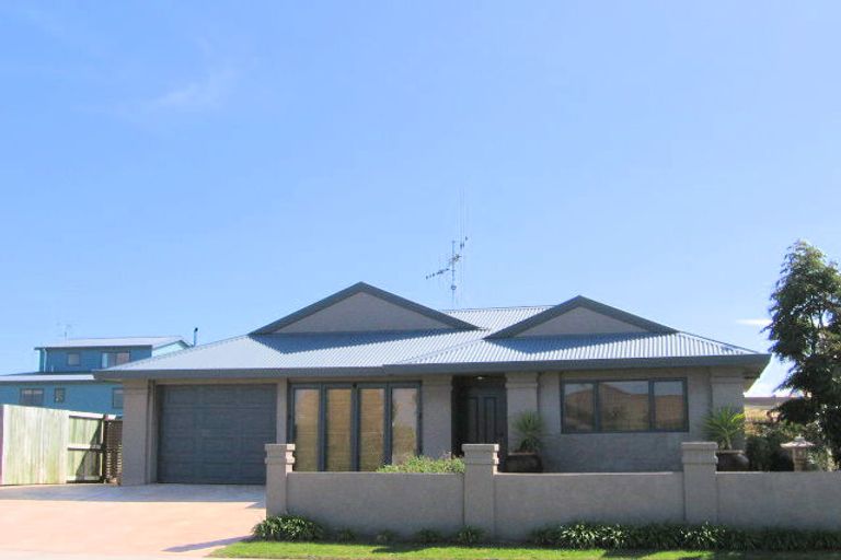 Photo of property in 40 Calypso Drive, Papamoa Beach, Papamoa, 3118