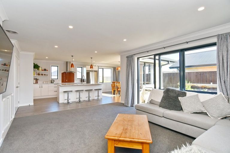 Photo of property in 8 Claremont Crescent, Amberley, 7410