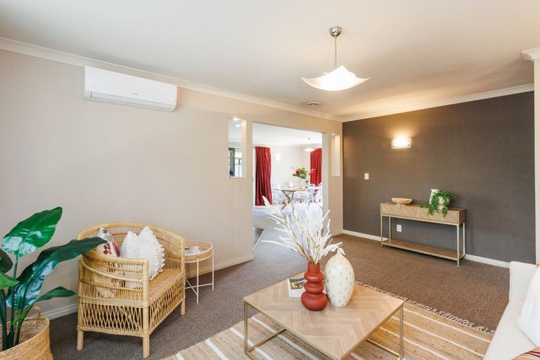 Photo of property in 33 Rodeo Drive, Kelvin Grove, Palmerston North, 4414