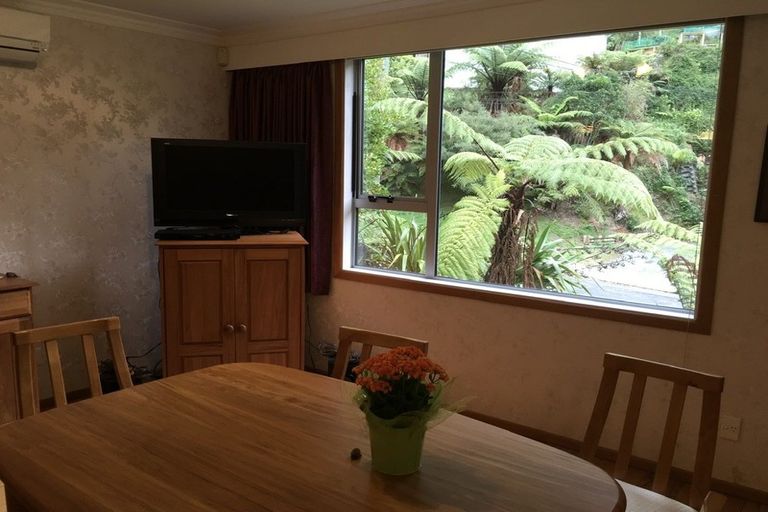 Photo of property in 25 Wyndham Road, Pinehaven, Upper Hutt, 5019