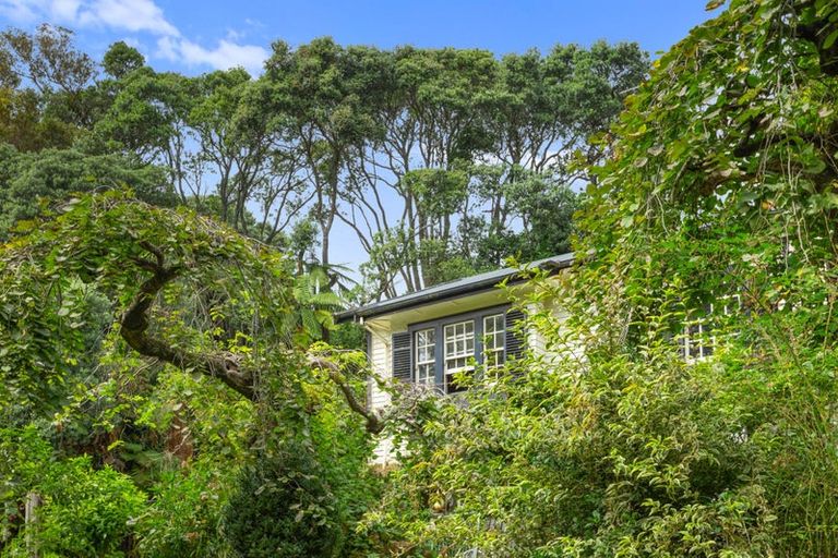 Photo of property in 353 Devon Street West, Lynmouth, New Plymouth, 4310