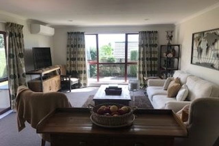 Photo of property in 22 Amberley Crescent, Bethlehem, Tauranga, 3110