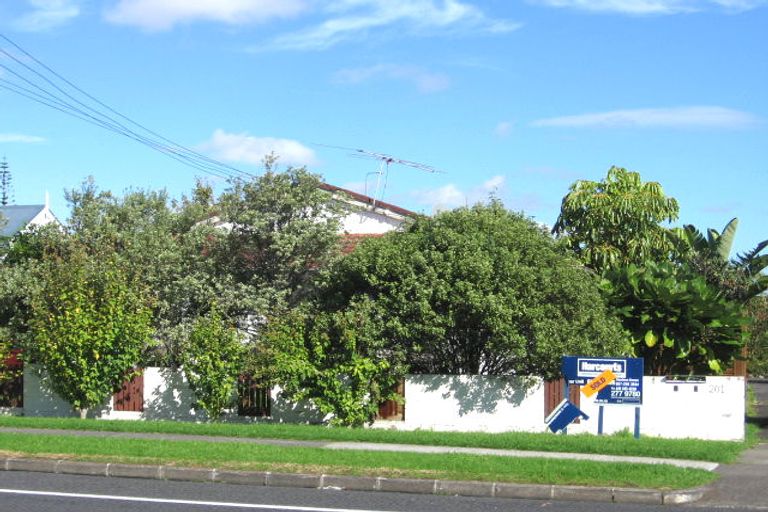 Photo of property in 1/201 Bucklands Beach Road, Bucklands Beach, Auckland, 2012