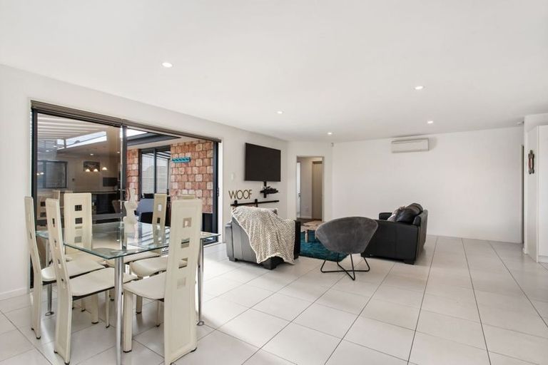 Photo of property in 10 Dunaverty Place, Broomfield, Christchurch, 8042