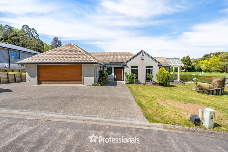 Photo of property in 8 Tuhua Lane, Brown Owl, Upper Hutt, 5018