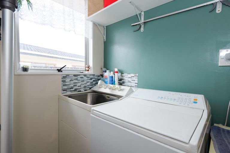 Photo of property in 15a Meadowbrook Drive, Cloverlea, Palmerston North, 4412