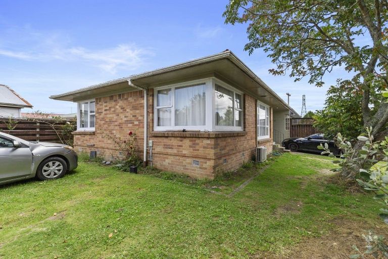 Photo of property in 23 Southsea Crescent, Silverdale, Hamilton, 3216