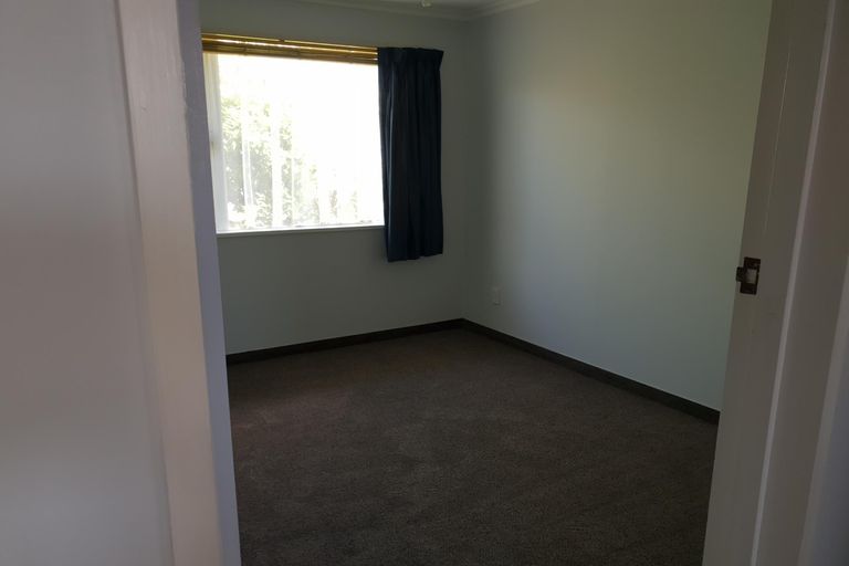 Photo of property in 38 Kimberley Grove, Westbrook, Palmerston North, 4412