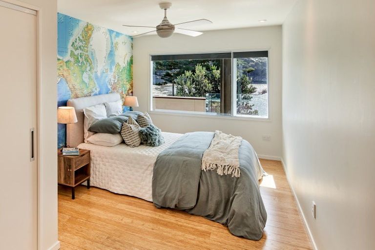 Photo of property in 300b Paremata Road, Whitby, Porirua, 5381