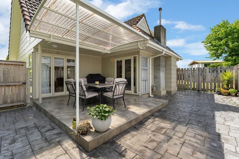 Photo of property in 51 John F Kennedy Drive, Milson, Palmerston North, 4414