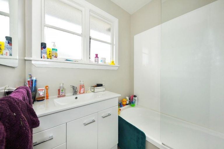 Photo of property in 9 Niagara Street, Wainoni, Christchurch, 8061