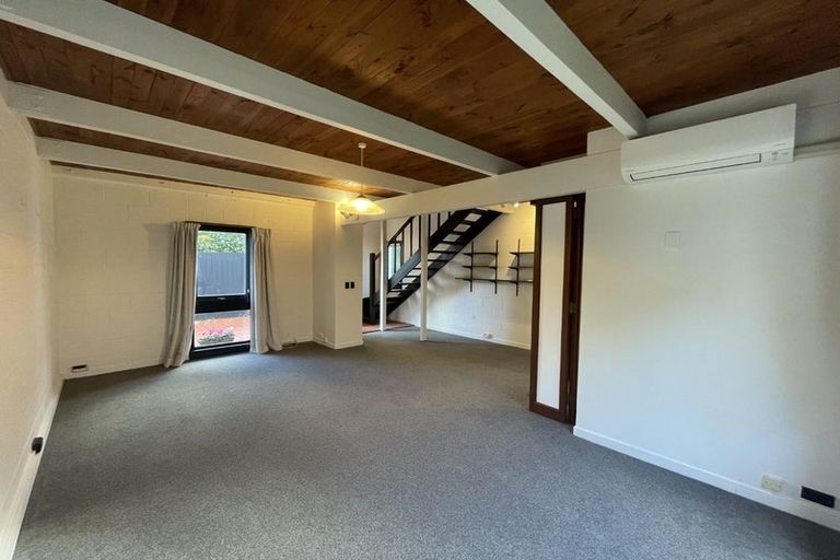 Photo of property in 23/10 Pitarua Street, Thorndon, Wellington, 6011