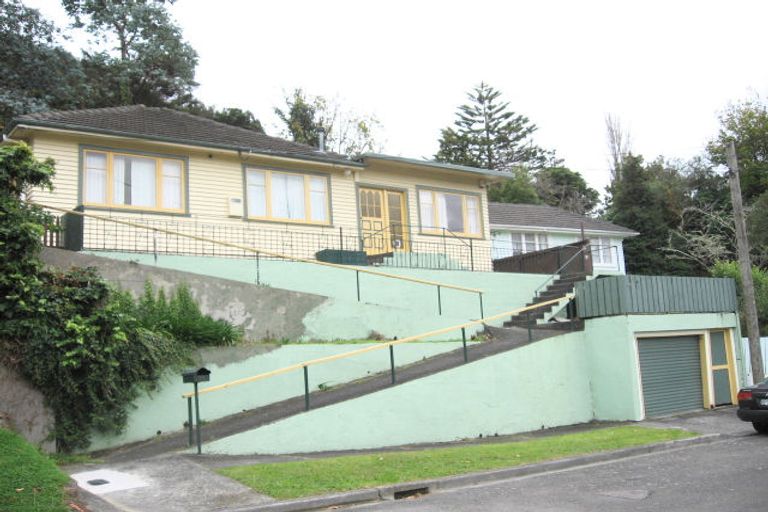 Photo of property in 28 Kopara Grove, Stokes Valley, Lower Hutt, 5019