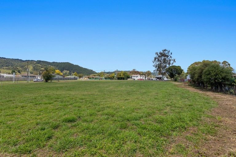 Photo of property in 35 Mckenzie Street, Taneatua, 3123