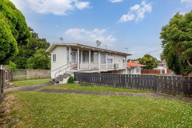 Photo of property in 75a Heretaunga Street, Palmerston North, 4414