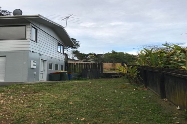 Photo of property in 24 Alidade Place, Massey, Auckland, 0614