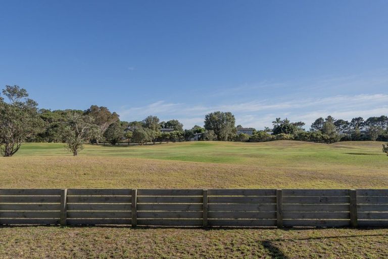 Photo of property in 127 The Fairway, Matarangi, Whitianga, 3592