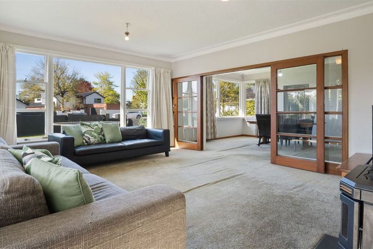 Photo of property in 122 Glandovey Road, Strowan, Christchurch, 8052