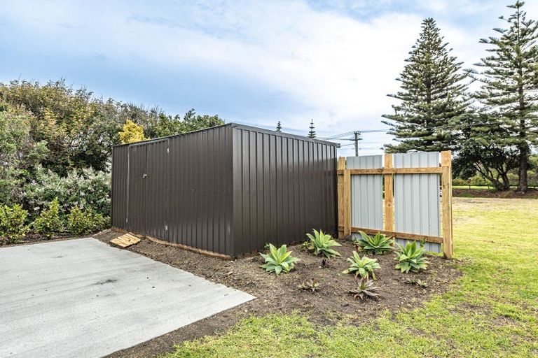 Photo of property in 43 Seafront Road, Castlecliff, Whanganui, 4501