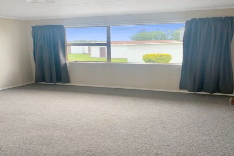 Photo of property in 21c Flower Street, Bulls, 4818