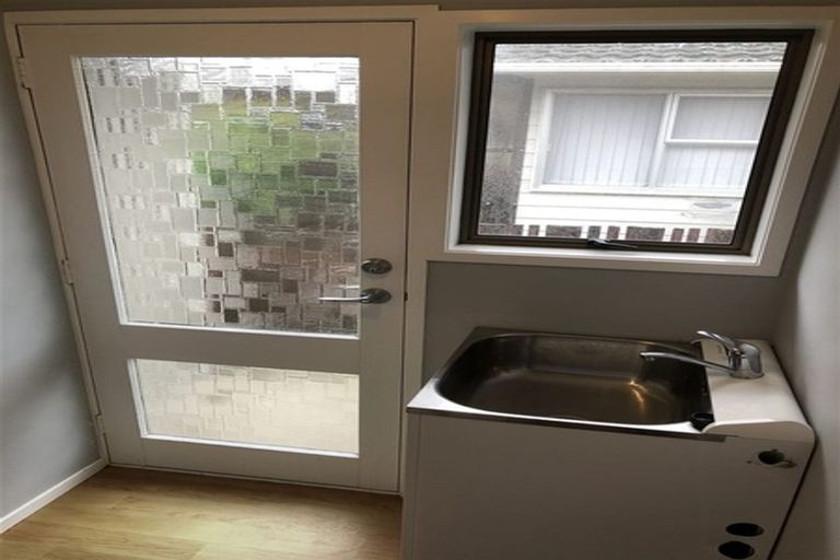 Photo of property in 5 Towra Place, Botany Downs, Auckland, 2010