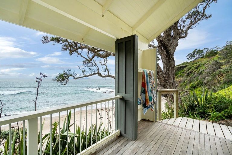 Photo of property in 350 Mcauslin Road, Whananaki, Hikurangi, 0181