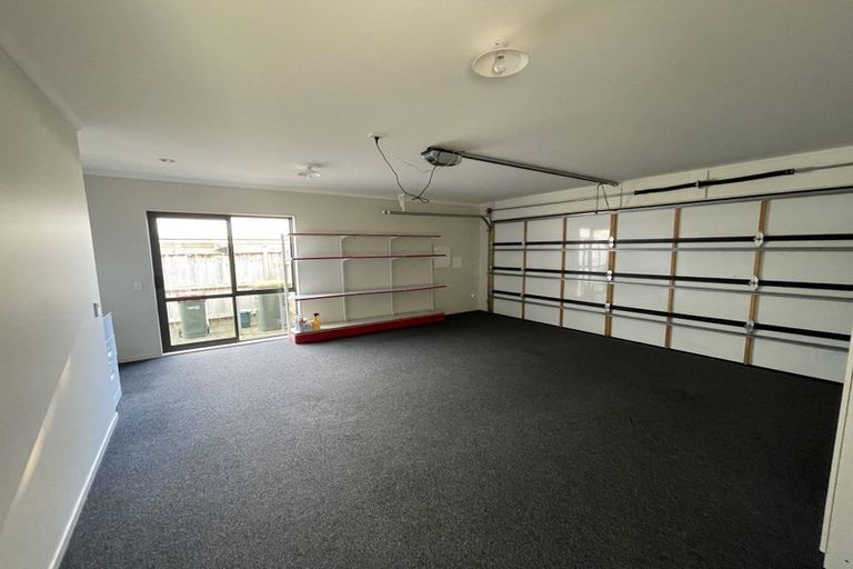Photo of property in 35 Kuhanui Drive, Karaka, Papakura, 2113