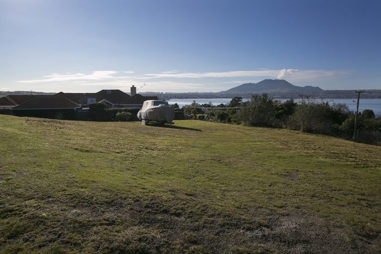 Photo of property in 16 Mapara Road, Acacia Bay, Taupo, 3385