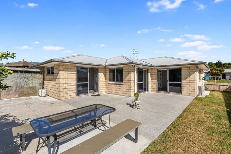 Photo of property in 42 Fairfax Crescent, Pyes Pa, Tauranga, 3112