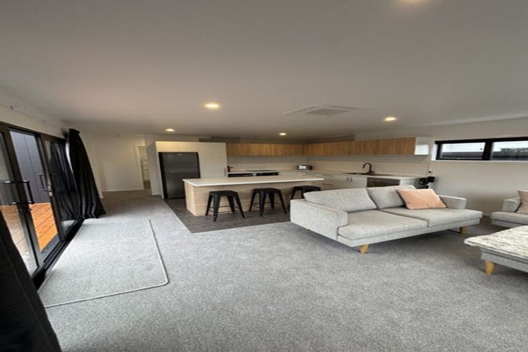 Photo of property in 140 Ngamotu Road, Spotswood, New Plymouth, 4310