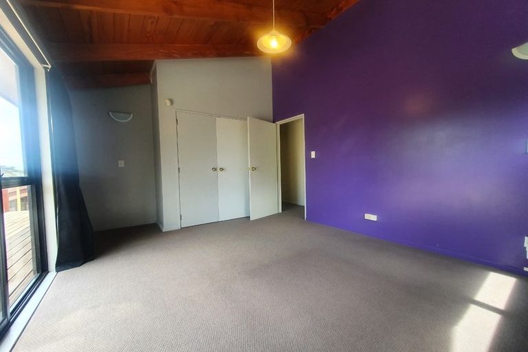 Photo of property in 32 Ronald Macken Place, Windsor Park, Auckland, 0632