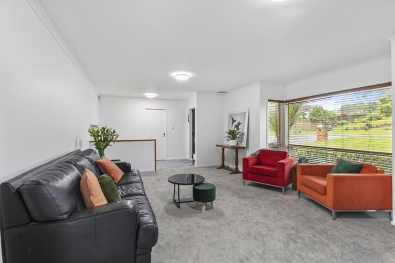Photo of property in 52 Totara Views Drive, Red Beach, 0932