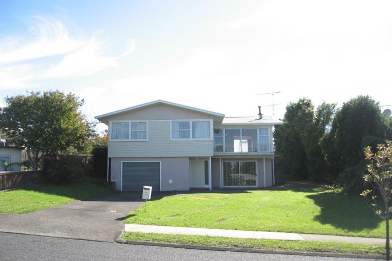 Photo of property in 12 La Trobe Street, Pakuranga Heights, Auckland, 2010
