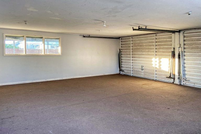 Photo of property in 1 Surrey Street, Manurewa, Auckland, 2102