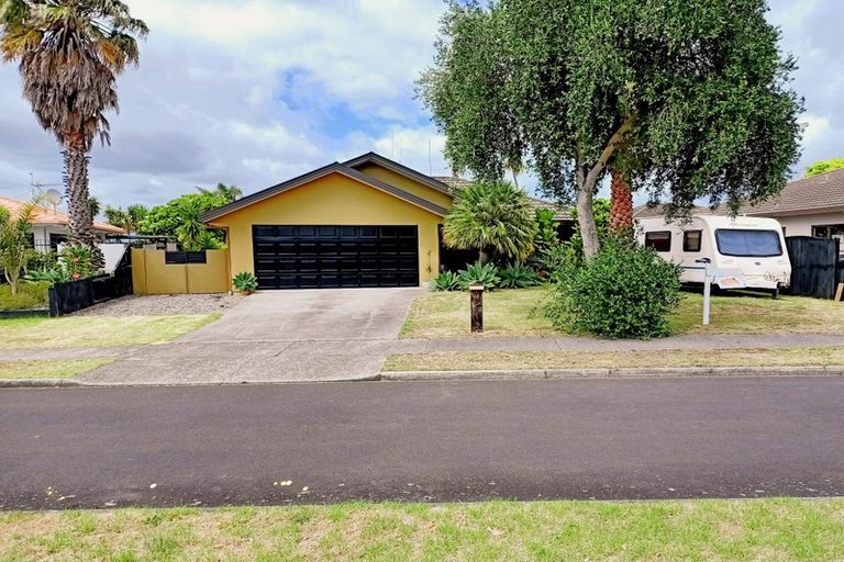 Photo of property in 42 Katerini Grove, Papamoa Beach, Papamoa, 3118