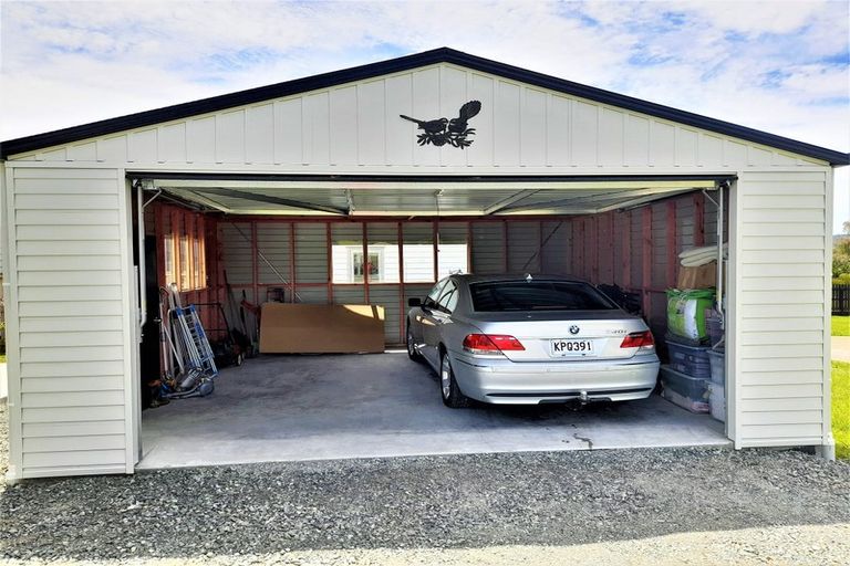 Photo of property in 9 Meenas Place, Cable Bay, 0420