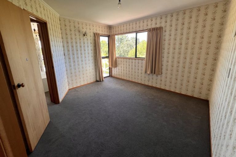 Photo of property in 4 Rae Road, Campbells Bay, Auckland, 0620