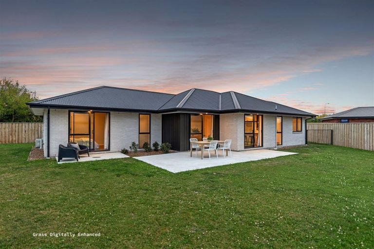 Photo of property in 28b Hilton Drive, Amberley, 7410