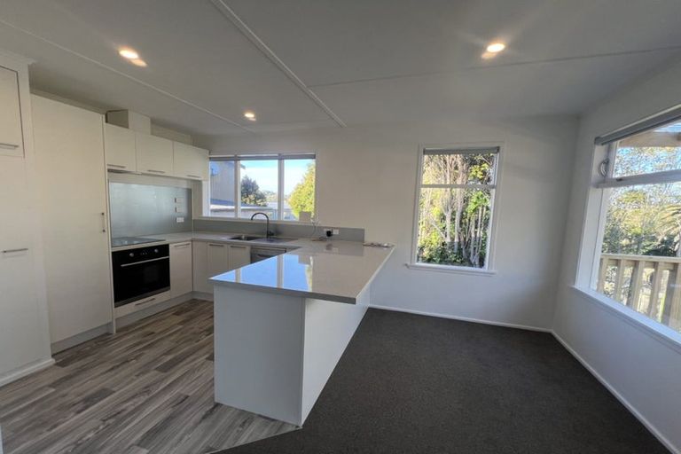 Photo of property in 71 Vipond Road, Stanmore Bay, Whangaparaoa, 0932