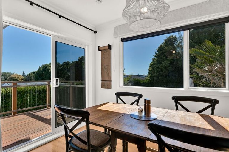 Photo of property in 185 Mangorei Road, Merrilands, New Plymouth, 4312