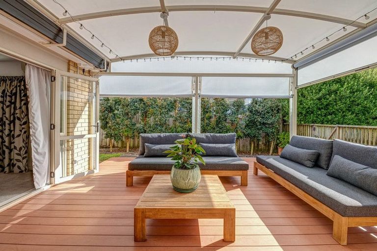 Photo of property in 69 Bluebird Crescent, Unsworth Heights, Auckland, 0632