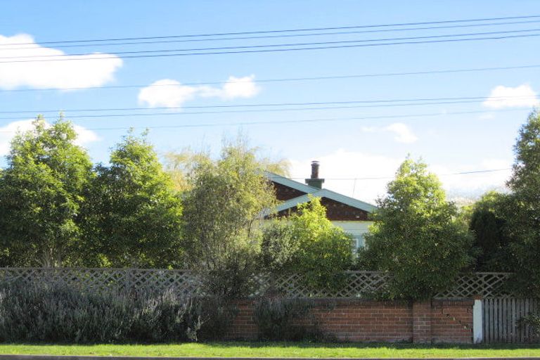 Photo of property in 30 Ross Street, Marton, 4710