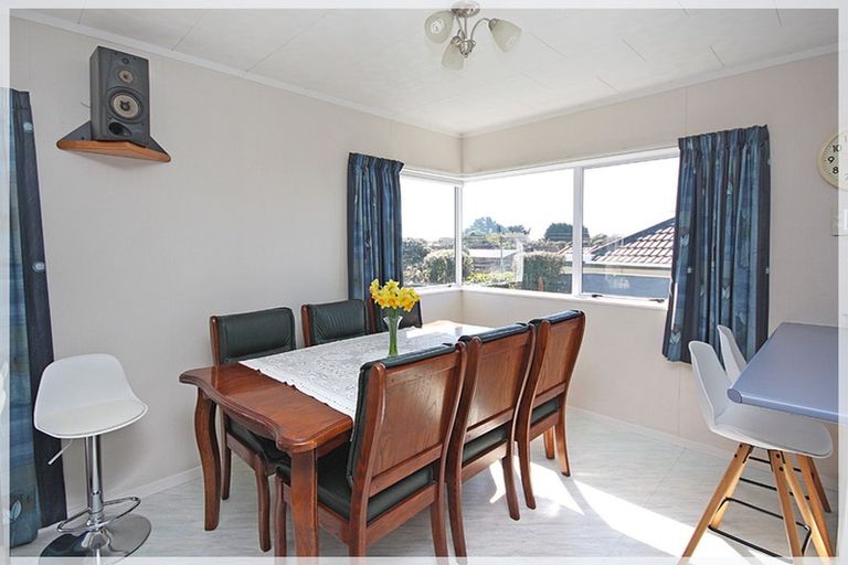 Photo of property in 6 Brown Street, Foxton, 4814