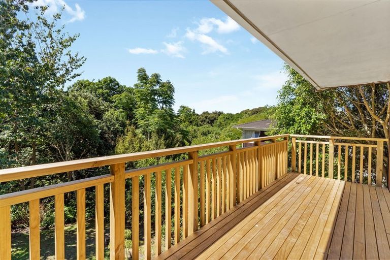 Photo of property in 1/8 Odette Road, Totara Vale, Auckland, 0629