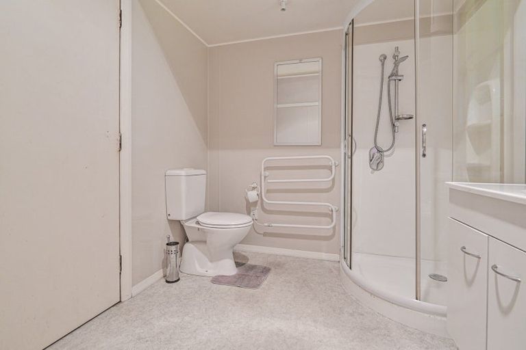 Photo of property in 216 Grove Road, Mayfair, Hastings, 4122