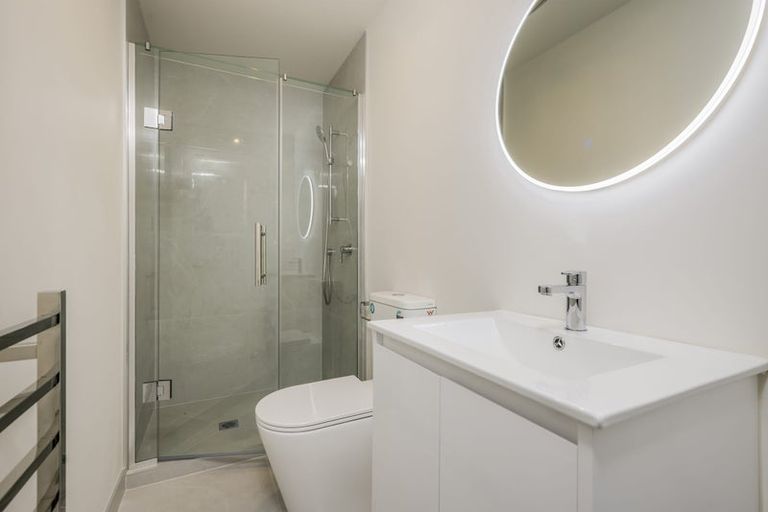 Photo of property in 8d Jupiter Street, Rosehill, Papakura, 2113