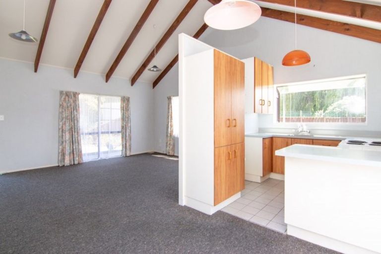 Photo of property in 14 Tawa Street, Tokomaru, Palmerston North, 4474