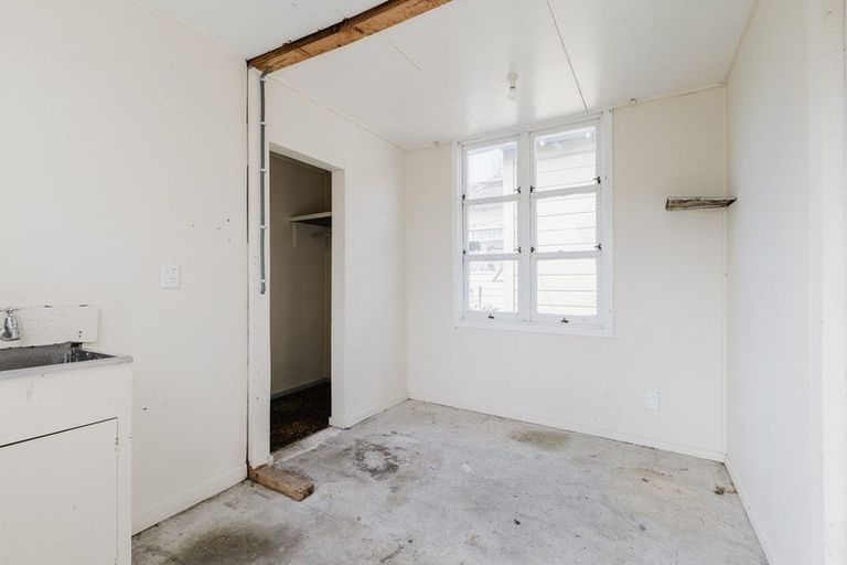 Photo of property in 23 Bourke Street, Palmerston North, 4410